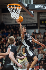 30. kolo Tipos SBL: BC Prievidza - Patrioti Levice 97:79 (Vladimír Králik)	