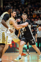 30. kolo Tipos SBL: BC Prievidza - Patrioti Levice 97:79 (Vladimír Králik)	