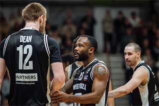 30. kolo Tipos SBL: BC Prievidza - Patrioti Levice 97:79 (Vladimír Králik)	