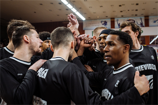32. kolo Tipos SBL: BC Prievidza - Iskra Svit 100:77 (Vladimír Králik)	
