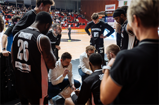 32. kolo Tipos SBL: BC Prievidza - Iskra Svit 100:77 (Vladimír Králik)	