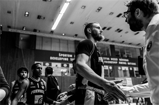 32. kolo Tipos SBL: BC Prievidza - Iskra Svit 100:77 (Vladimír Králik)	