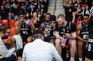32. kolo Tipos SBL: BC Prievidza - Iskra Svit 100:77 (Vladimír Králik)	