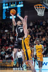 32. kolo Tipos SBL: BC Prievidza - Iskra Svit 100:77 (Vladimír Králik)	