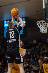 32. kolo Tipos SBL: BC Prievidza - Iskra Svit 100:77 (Vladimír Králik)	