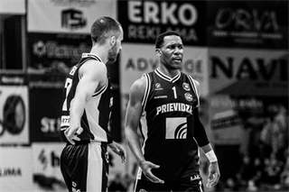 32. kolo Tipos SBL: BC Prievidza - Iskra Svit 100:77 (Vladimír Králik)	