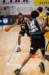 32. kolo Tipos SBL: BC Prievidza - Iskra Svit 100:77 (Vladimír Králik)	