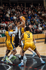 32. kolo Tipos SBL: BC Prievidza - Iskra Svit 100:77 (Vladimír Králik)	