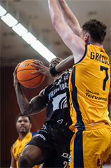 32. kolo Tipos SBL: BC Prievidza - Iskra Svit 100:77 (Vladimír Králik)	