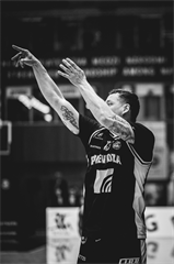 32. kolo Tipos SBL: BC Prievidza - Iskra Svit 100:77 (Vladimír Králik)	