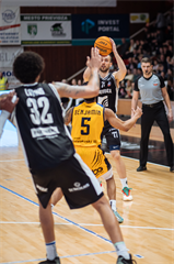 32. kolo Tipos SBL: BC Prievidza - Iskra Svit 100:77 (Vladimír Králik)	