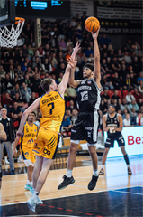 32. kolo Tipos SBL: BC Prievidza - Iskra Svit 100:77 (Vladimír Králik)	