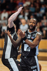 32. kolo Tipos SBL: BC Prievidza - Iskra Svit 100:77 (Vladimír Králik)	