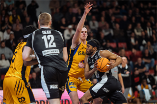 32. kolo Tipos SBL: BC Prievidza - Iskra Svit 100:77 (Vladimír Králik)	