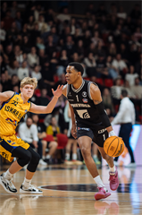 32. kolo Tipos SBL: BC Prievidza - Iskra Svit 100:77 (Vladimír Králik)	