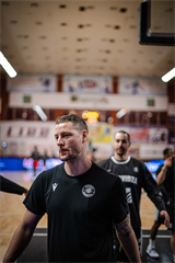 34. kolo Tipos SBL: BC Prievidza - BC Komárno 79:81 (Lukáš Droppan)	