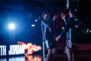 34. kolo Tipos SBL: BC Prievidza - BC Komárno 79:81 (Lukáš Droppan)	