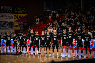 34. kolo Tipos SBL: BC Prievidza - BC Komárno 79:81 (Lukáš Droppan)	
