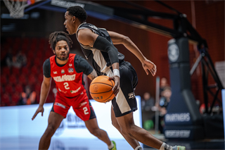 34. kolo Tipos SBL: BC Prievidza - BC Komárno 79:81 (Lukáš Droppan)	