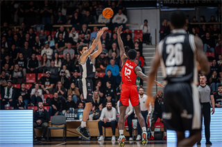 34. kolo Tipos SBL: BC Prievidza - BC Komárno 79:81 (Lukáš Droppan)	
