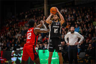 34. kolo Tipos SBL: BC Prievidza - BC Komárno 79:81 (Lukáš Droppan)	