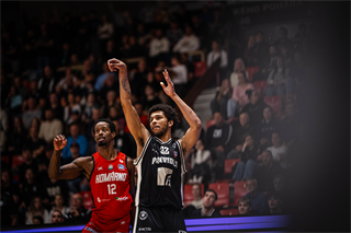 34. kolo Tipos SBL: BC Prievidza - BC Komárno 79:81 (Lukáš Droppan)	