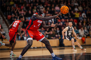 34. kolo Tipos SBL: BC Prievidza - BC Komárno 79:81 (Lukáš Droppan)	