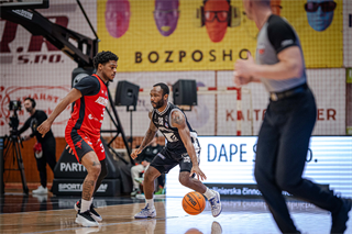 34. kolo Tipos SBL: BC Prievidza - BC Komárno 79:81 (Lukáš Droppan)	
