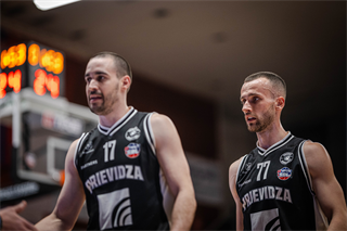 34. kolo Tipos SBL: BC Prievidza - BC Komárno 79:81 (Lukáš Droppan)	