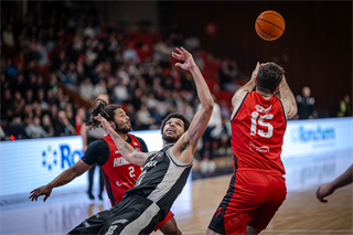 34. kolo Tipos SBL: BC Prievidza - BC Komárno 79:81 (Lukáš Droppan)	