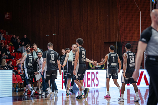 34. kolo Tipos SBL: BC Prievidza - BC Komárno 79:81 (Lukáš Droppan)	