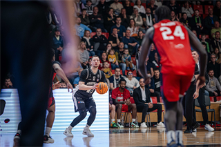 34. kolo Tipos SBL: BC Prievidza - BC Komárno 79:81 (Lukáš Droppan)	