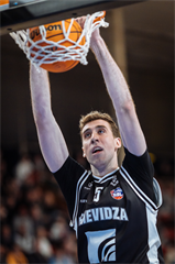 35. kolo Tipos SBL: BC Prievidza - NEXTGEN Slovakia 99:73 (Vladimír Králik)	