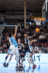 1. zápas štvrťfinále Tipos SBL: BC Prievidza - Nitra Blue Wings 87:76 (Vladimír Králik)	