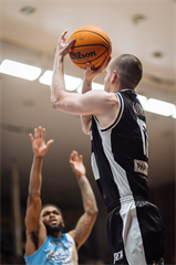 1. zápas štvrťfinále Tipos SBL: BC Prievidza - Nitra Blue Wings 87:76 (Vladimír Králik)	