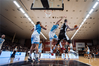 1. zápas štvrťfinále Tipos SBL: BC Prievidza - Nitra Blue Wings 87:76 (Vladimír Králik)	
