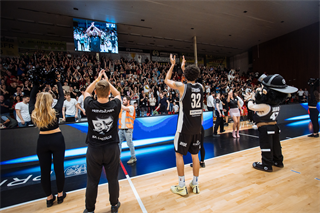1. zápas štvrťfinále Tipos SBL: BC Prievidza - Nitra Blue Wings 87:76 (Vladimír Králik)	