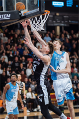 3. zápas štvrťfinále Tipos SBL: BC Prievidza - Nitra Blue Wings 74:77 (Vladimír Králik)
