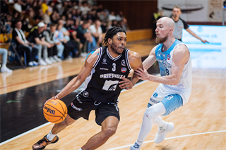 3. zápas štvrťfinále Tipos SBL: BC Prievidza - Nitra Blue Wings 74:77 (Vladimír Králik)