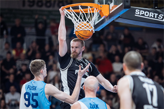 3. zápas štvrťfinále Tipos SBL: BC Prievidza - Nitra Blue Wings 74:77 (Vladimír Králik)