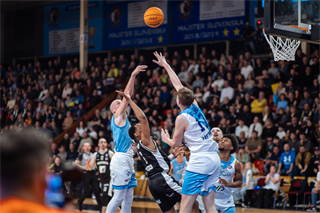 3. zápas štvrťfinále Tipos SBL: BC Prievidza - Nitra Blue Wings 74:77 (Vladimír Králik)