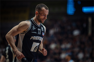 5. zápas štvrťfinále Tipos SBL: BC Prievidza - Nitra Blue Wings 84:87 (Vladimír Králik)	