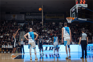 5. zápas štvrťfinále Tipos SBL: BC Prievidza - Nitra Blue Wings 84:87 (Vladimír Králik)	