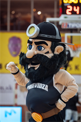 5. zápas štvrťfinále Tipos SBL: BC Prievidza - Nitra Blue Wings 84:87 (Vladimír Králik)	