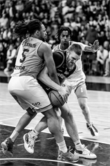 5. zápas štvrťfinále Tipos SBL: BC Prievidza - Nitra Blue Wings 84:87 (Vladimír Králik)	