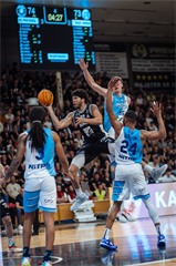 5. zápas štvrťfinále Tipos SBL: BC Prievidza - Nitra Blue Wings 84:87 (Vladimír Králik)	