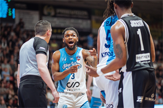 5. zápas štvrťfinále Tipos SBL: BC Prievidza - Nitra Blue Wings 84:87 (Vladimír Králik)	