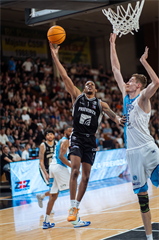 5. zápas štvrťfinále Tipos SBL: BC Prievidza - Nitra Blue Wings 84:87 (Vladimír Králik)	