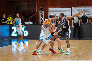 5. zápas štvrťfinále Tipos SBL: BC Prievidza - Nitra Blue Wings 84:87 (Vladimír Králik)	