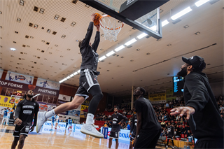3. kolo TIPOS SBL: BC Prievidza - Nitra Blue Wings 72:74 (Vladimír Králik)